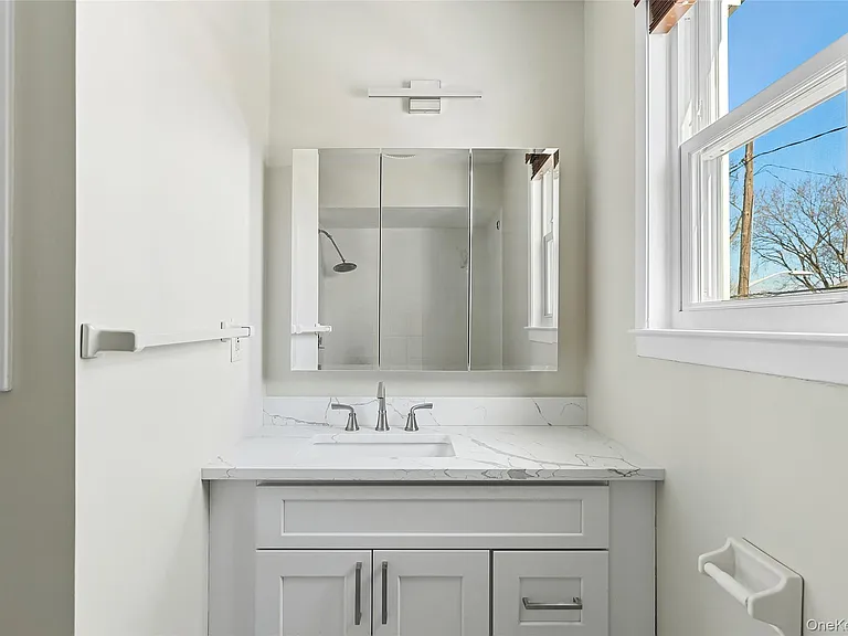 11 Miller St #2 — Photo 8