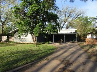 1930 Yucca Ln, Vernon, TX 76384