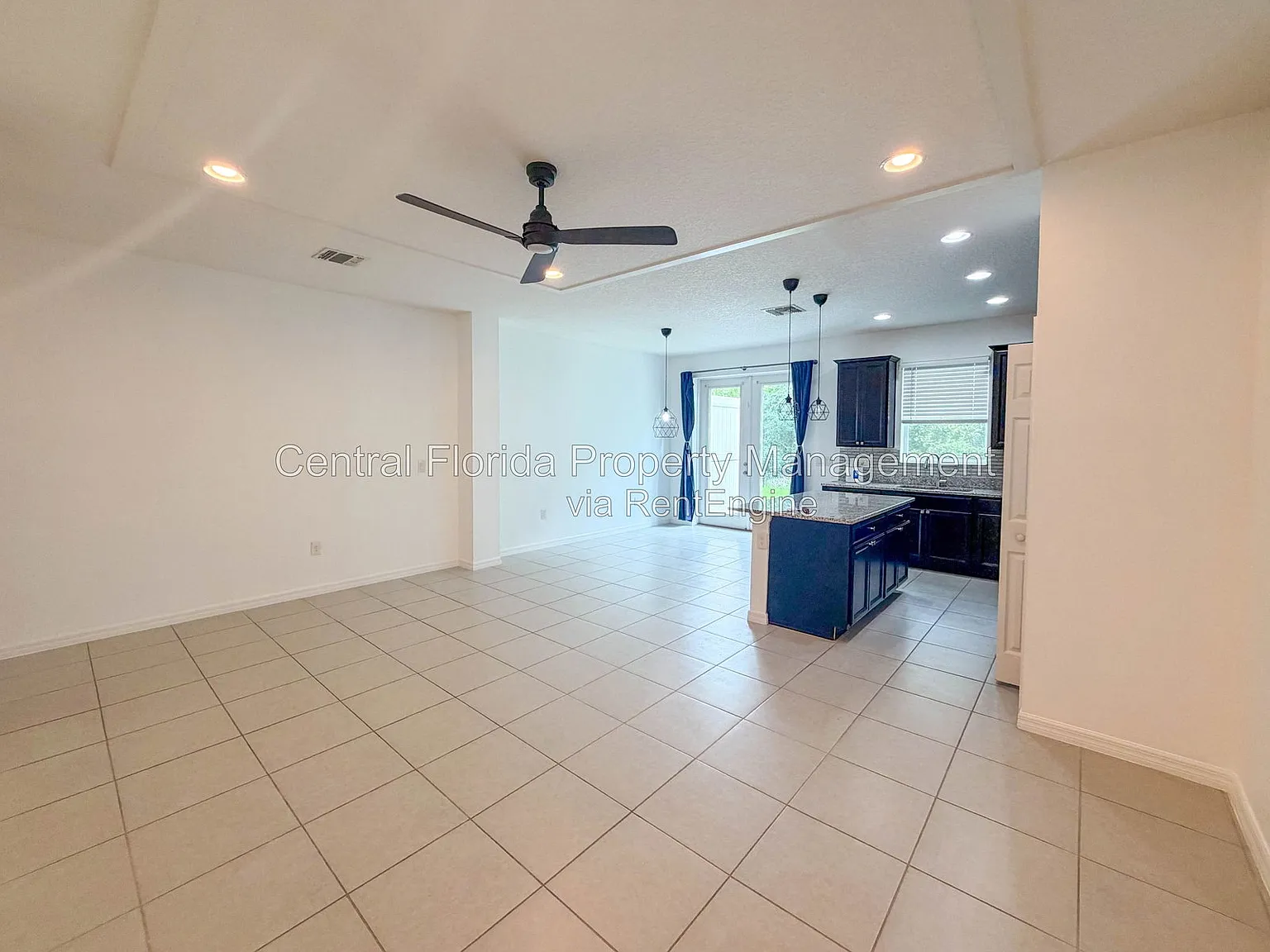 3 bed, 2.5 bath, 1627 sqft, $2,499 — Photo 2