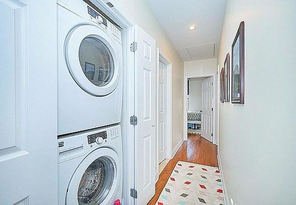 5th image of 282 W 115th St APT 4