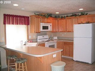 2nd image of 2805 NE Delancey Ct