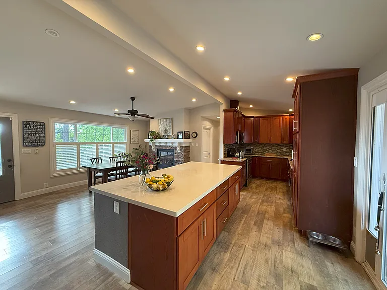 Kitchen and dining area