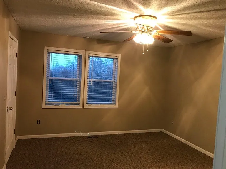 Bay Heights Cir — Photo 12