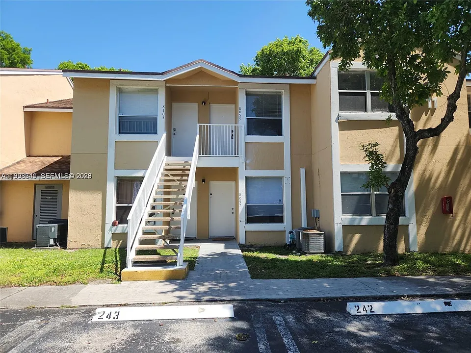 8059 SW 21st Ct #8059