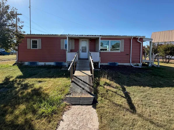 611 Josephine Ave, Wakeeney, KS 67672