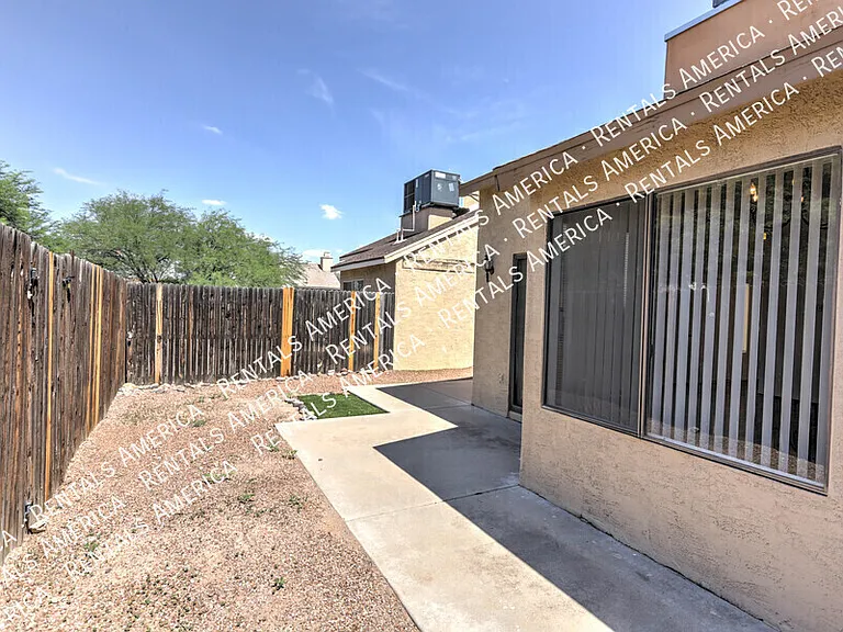 2950 W Avenida Destino — Photo 19