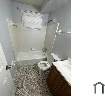 2 bed, 750 sqft, $900 — Photo 2