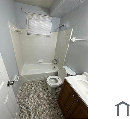 2nd image of 1625 W 26th St APT 4