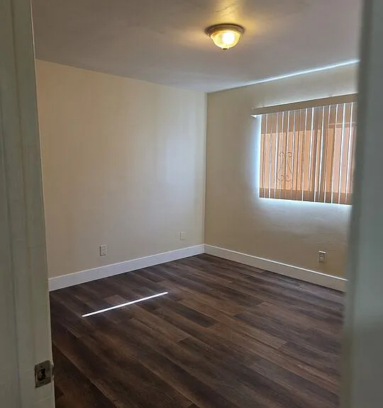 754 E 84th Pl #2 — Photo 11