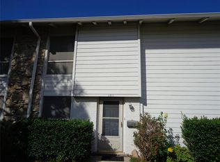 100 Harbor Dr UNIT 103, Runaway Bay, TX 76426