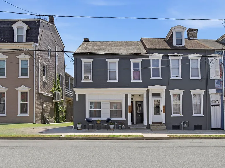 642-644 Walnut St — Photo 25