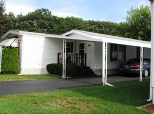618 Hillcrest Ln, Crystal Lake, IL 60014