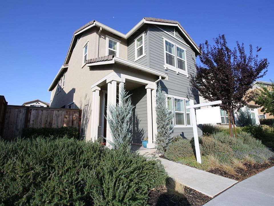 1st image of 318 Cogburn Way