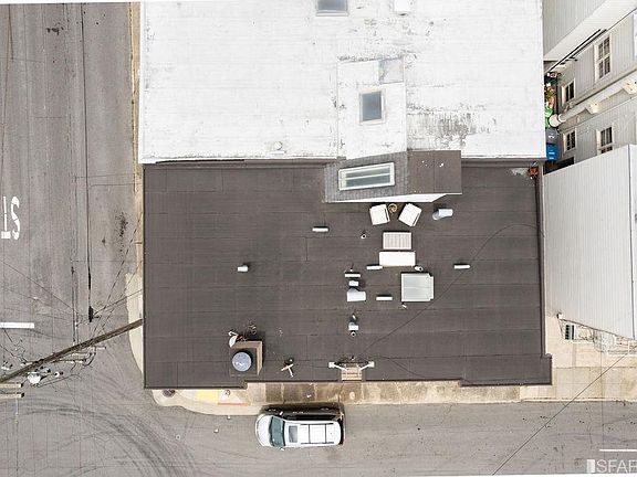 4th image of 2596 35th Ave