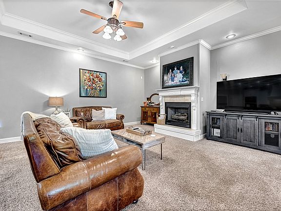 5th image of 204 Tunbridge Dr