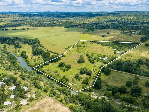 341 River View Rd, Fredericksburg, TX 78624