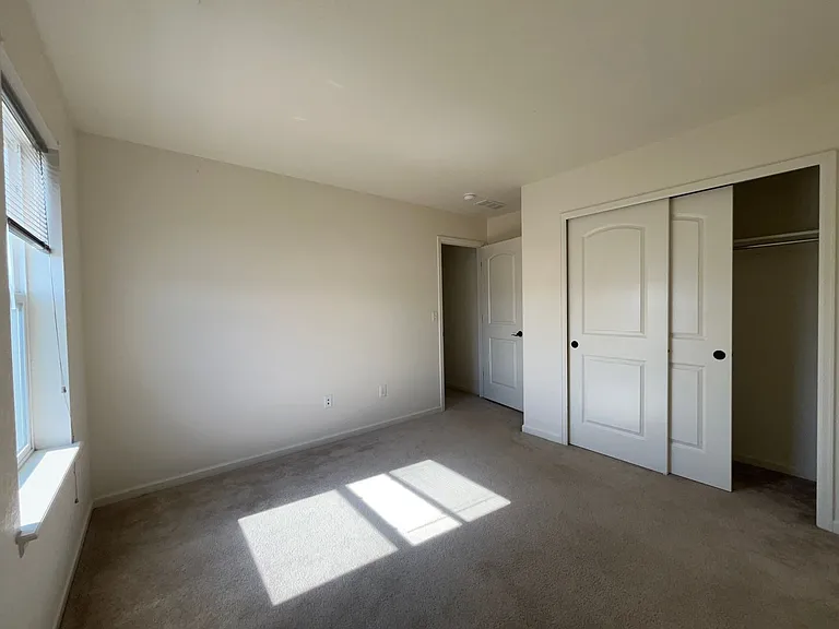 502 W 169th Pl — Photo 35