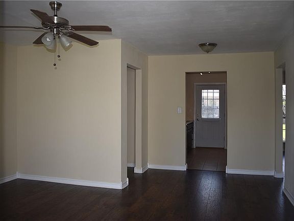 2nd image of 3836 Winfield Ave
