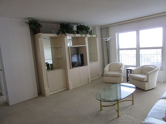 3rd image of 405 N Ocean Boulevard #1225