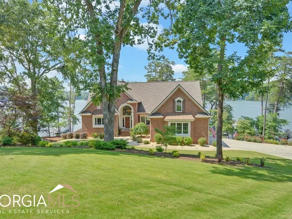 1678 Ridgemore Dr, Toccoa, GA 30577
