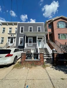186 Hutton St, Jersey City, NJ, 07307