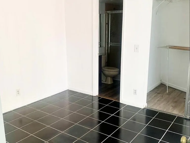 3915 Victoria Dr NE — Photo 16