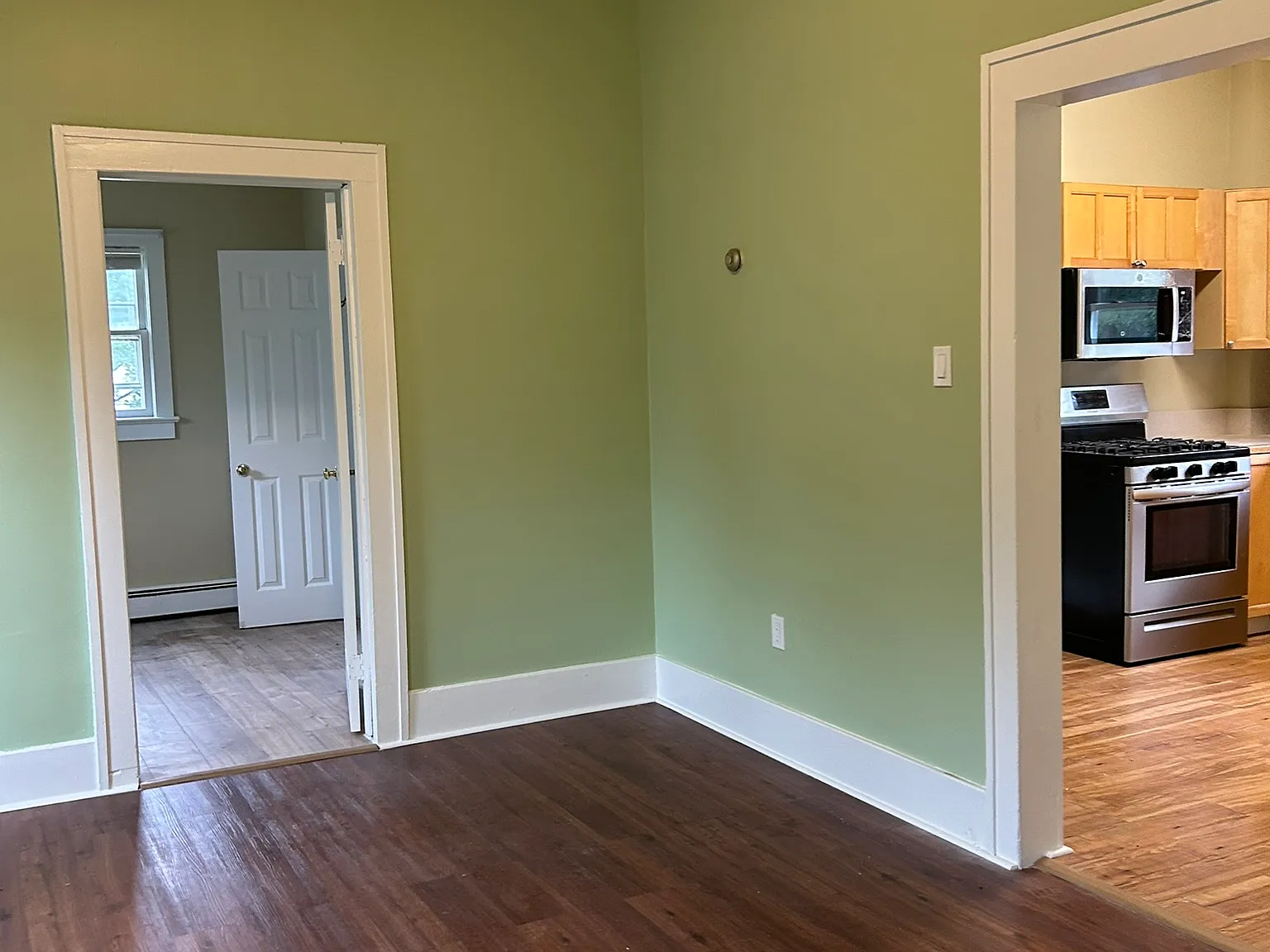2 bed, 850 sqft, $2,650 — Photo 2