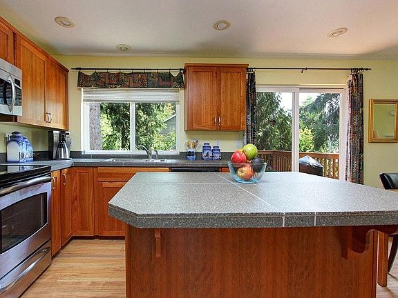 2nd image of 13730 NE 93rd Ct