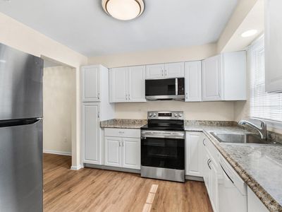 205 Milkweed Ct, Three Bridges, NJ, 08887