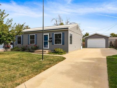 425 Day St NW, Cedar Rapids, IA, 52405