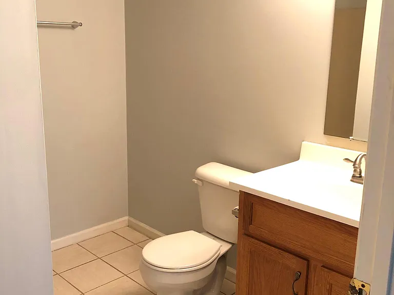 337 Chase Pl — Photo 2