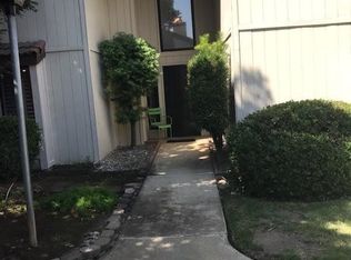 1954 Cougar Ln, Clovis, CA 93611