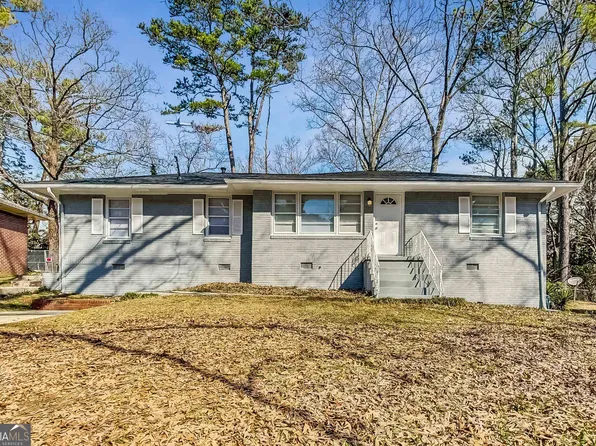 1074 Holly Cir, Forest Park, GA 30297