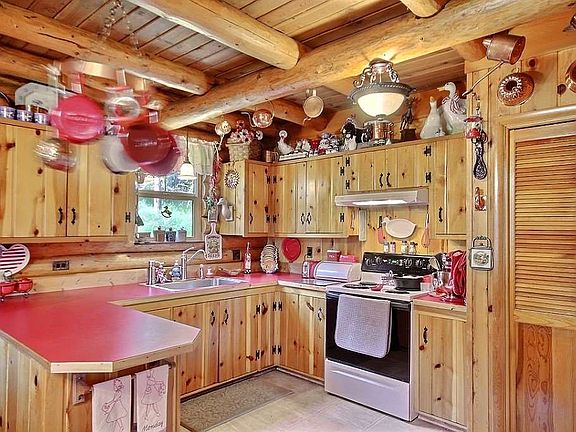5th image of 167 Pine Valley Dr