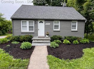 4251 Quebec St, Auburn Hills, MI 48326