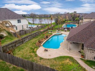1814 Sandy Lake Dr, Friendswood, TX 77546