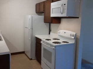417 E 1st Ave APT 4, Elkhorn, WI 53121