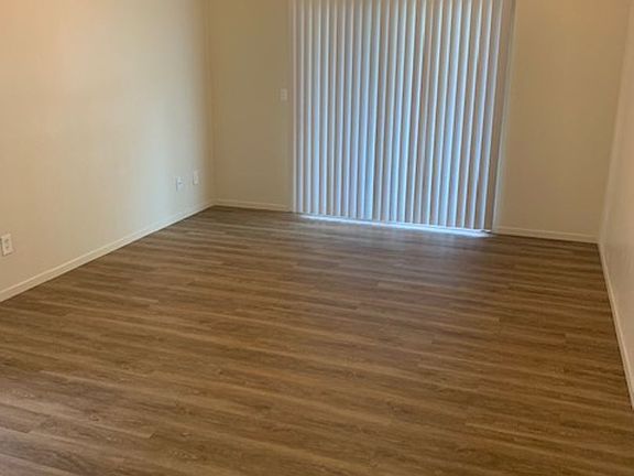 5th image of 1970 Willowbrook Dr #0