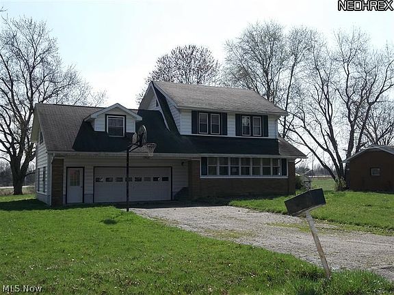 2nd image of 7624 Brookview St NE