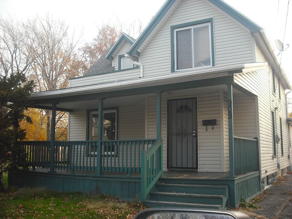 1st image of 909 E 147th St