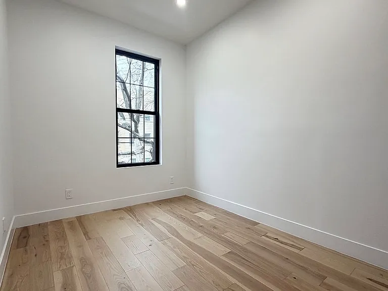 74 Sutton St #3 — Photo 9
