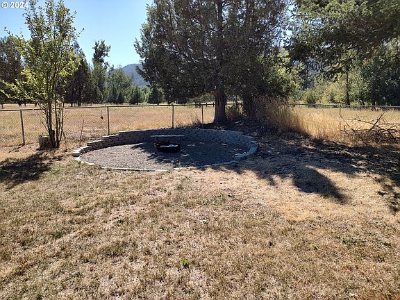 5th image of 75657 Upper Diamond Ln
