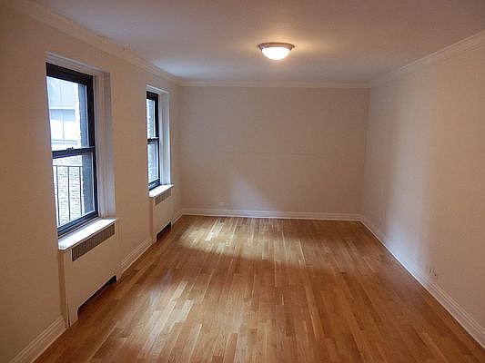 3rd image of 8 Gramercy Park S APT 5E