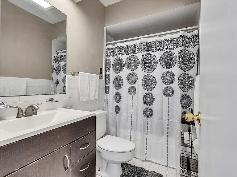 2601 Bellefontaine St #B317 — Photo 14