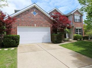 475 Madrina Ct, Ballwin, MO