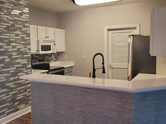 2nd image of 6000 Windsor Green Way Unit 204