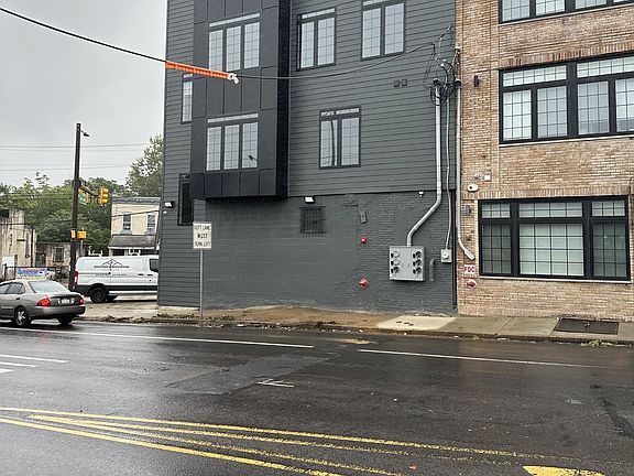 2nd image of 1450 Grays Ferry Ave #1452-4