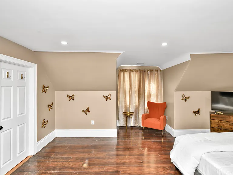 10 Pierce Ave #2 — Photo 40