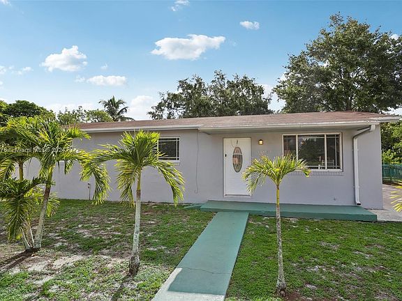 2nd image of 17951 NW 22nd Ct