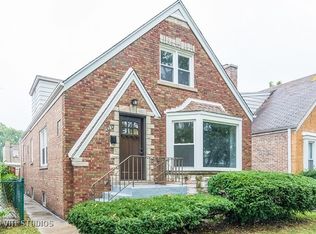 6089 N Troy St, Chicago, IL 60659